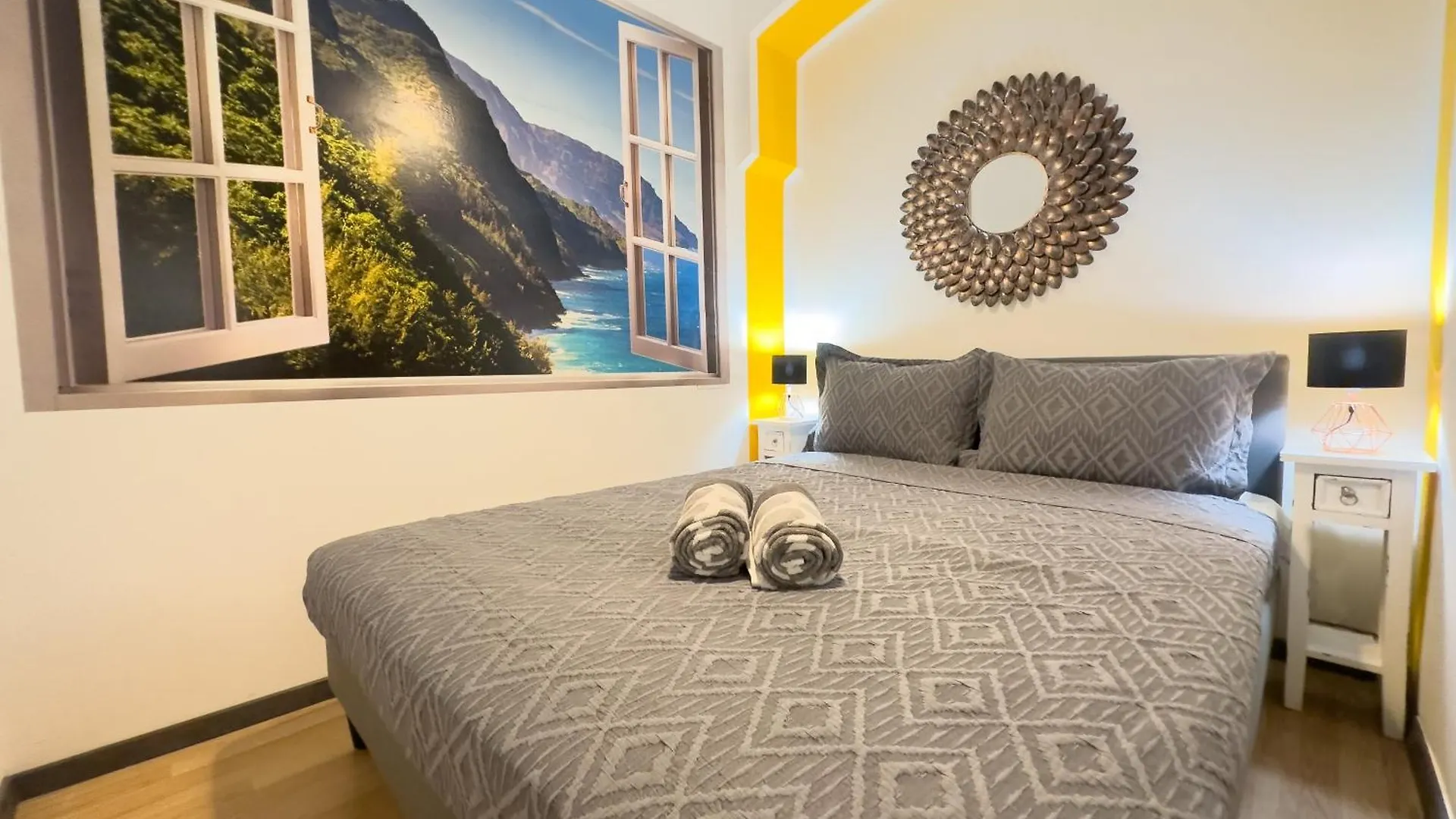 Delightful Suite Westbahnhof Vienna Apartment